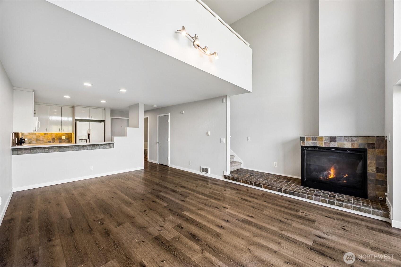 1 Broadway Unit: 302