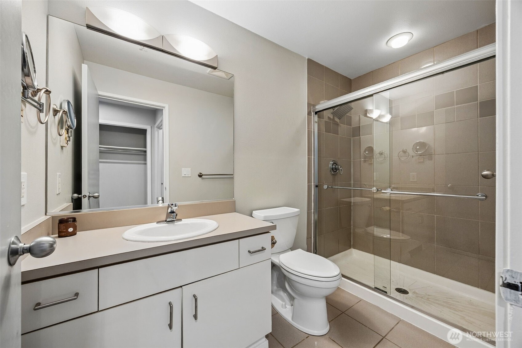 1 Broadway Unit: 302
