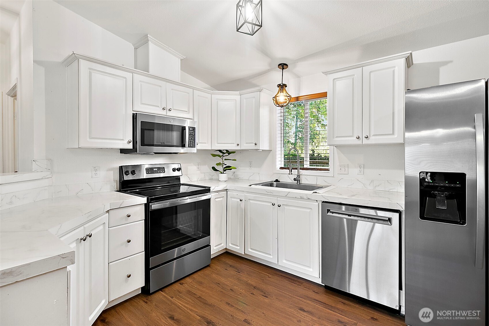 1720 Maple Lane Court Unit: 22