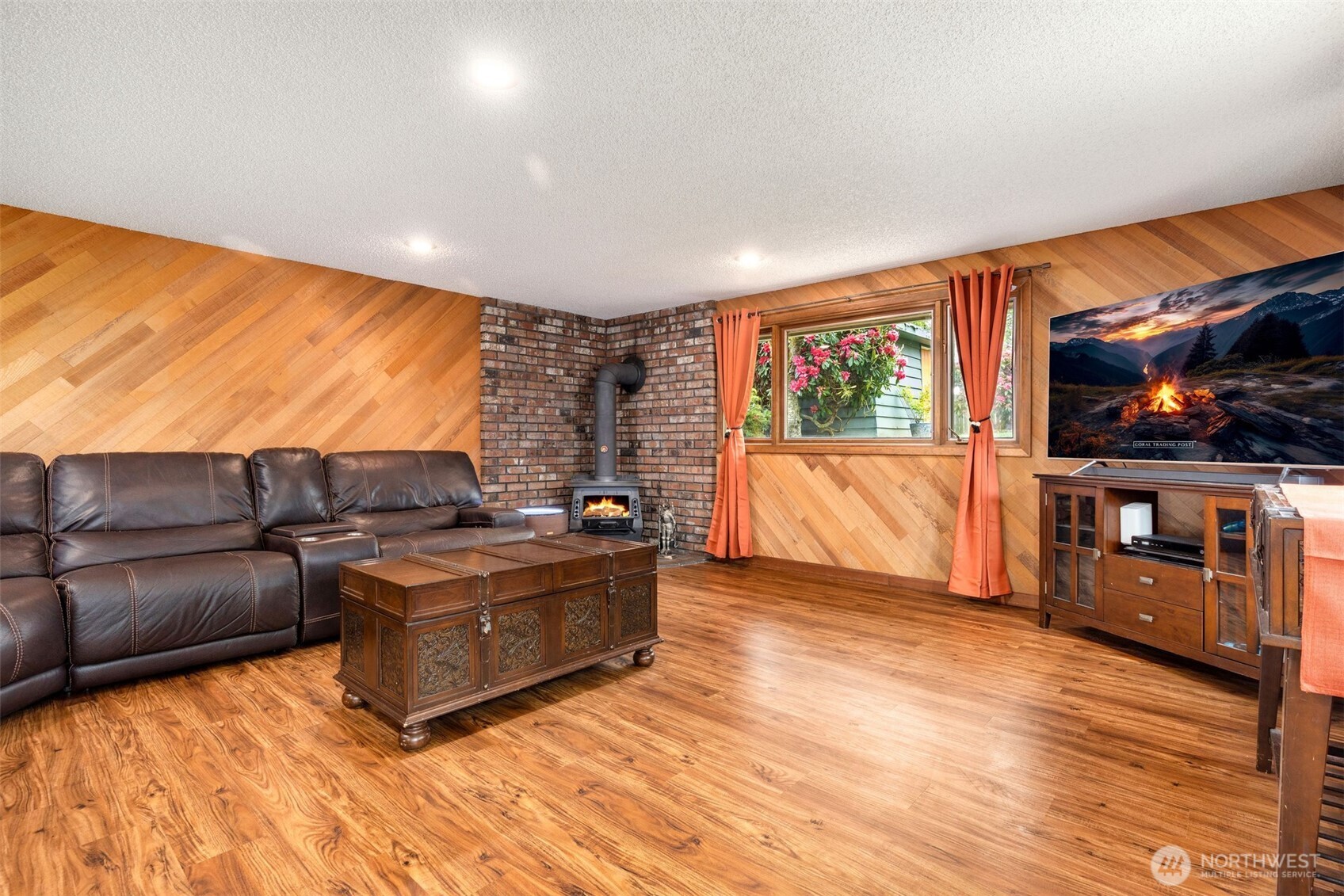 4919 Dogwood Drive
