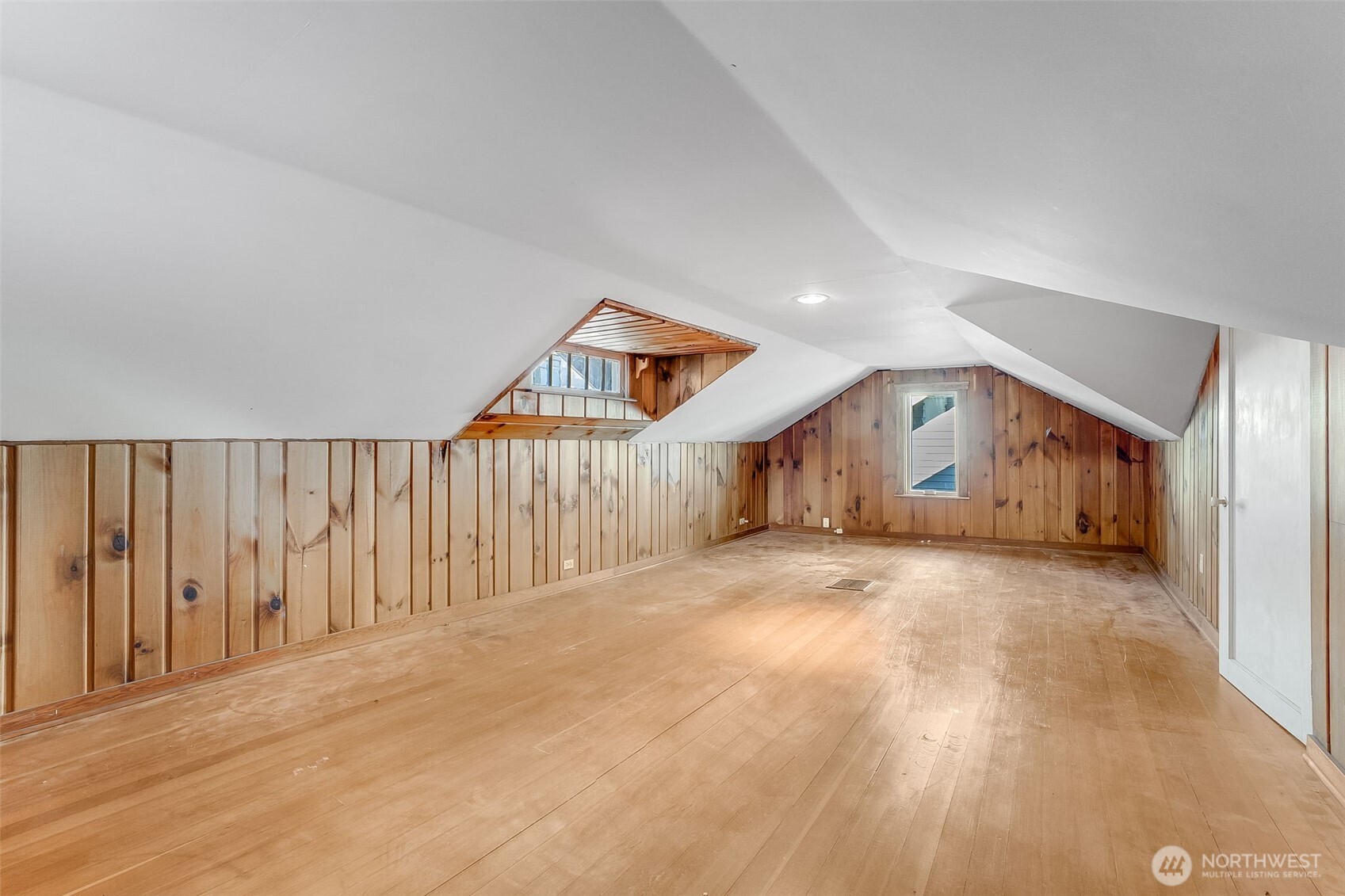 1218 S 4th Street