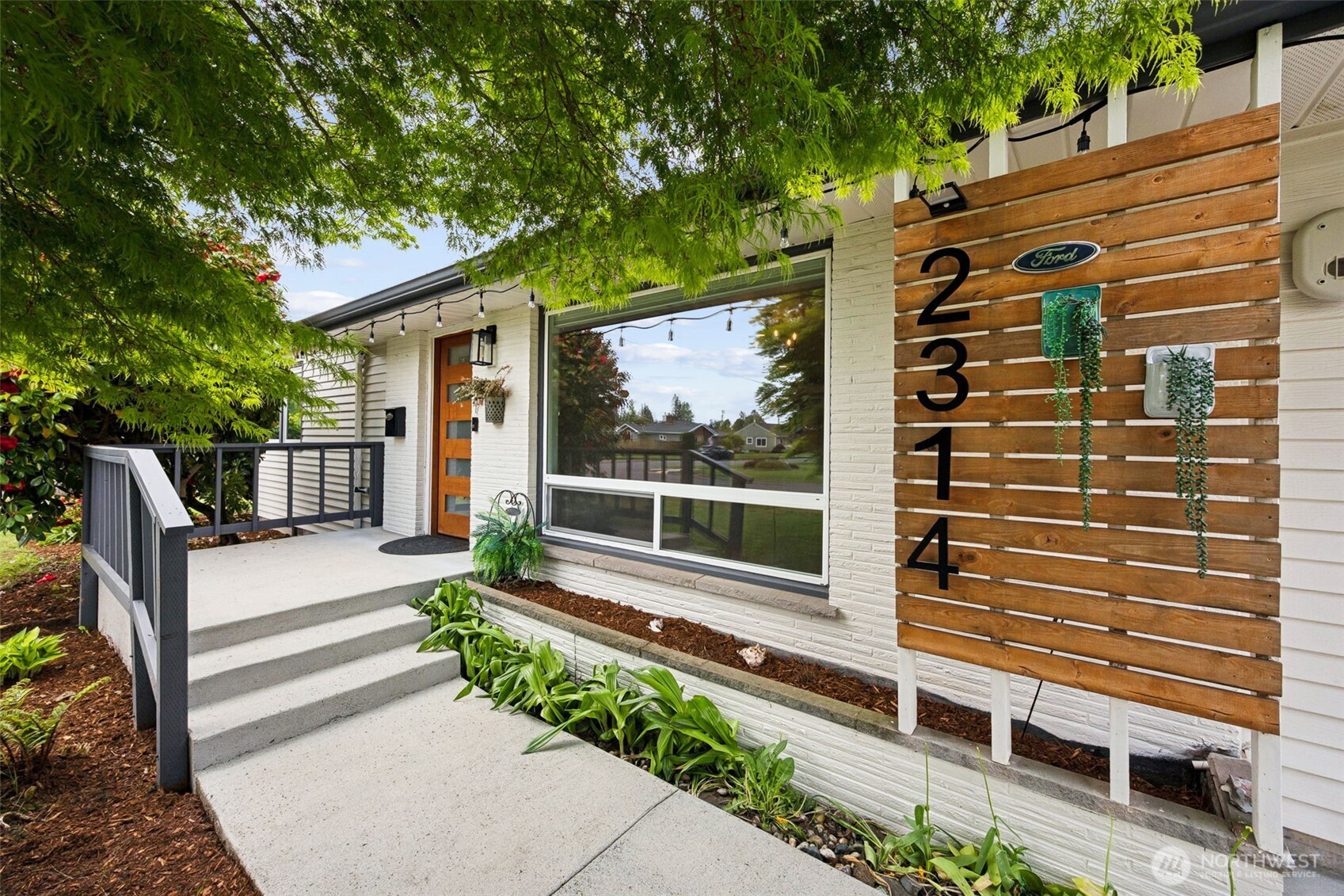 2314 Initial Avenue