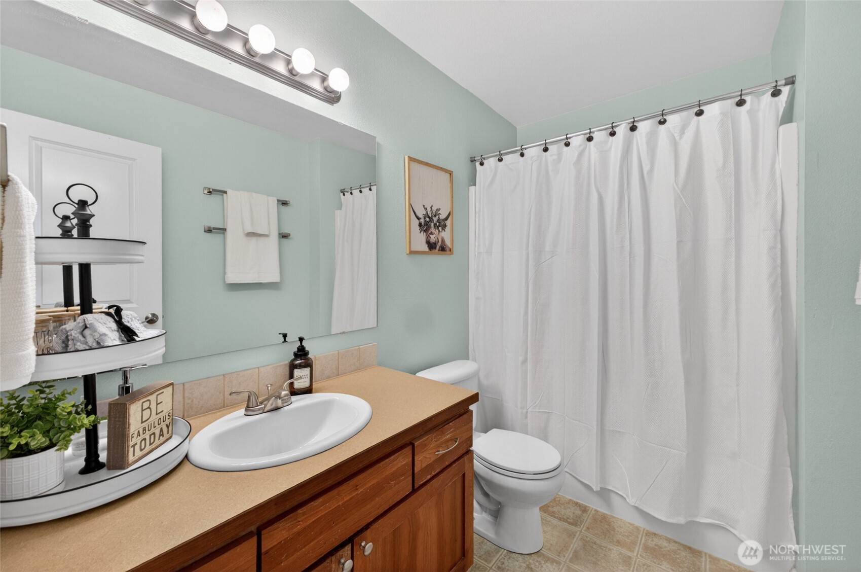 Exceptionally Maintained Home in Morning View Ridge 