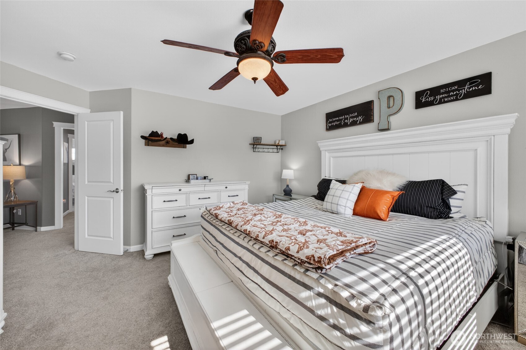 Exceptionally Maintained Home in Morning View Ridge 