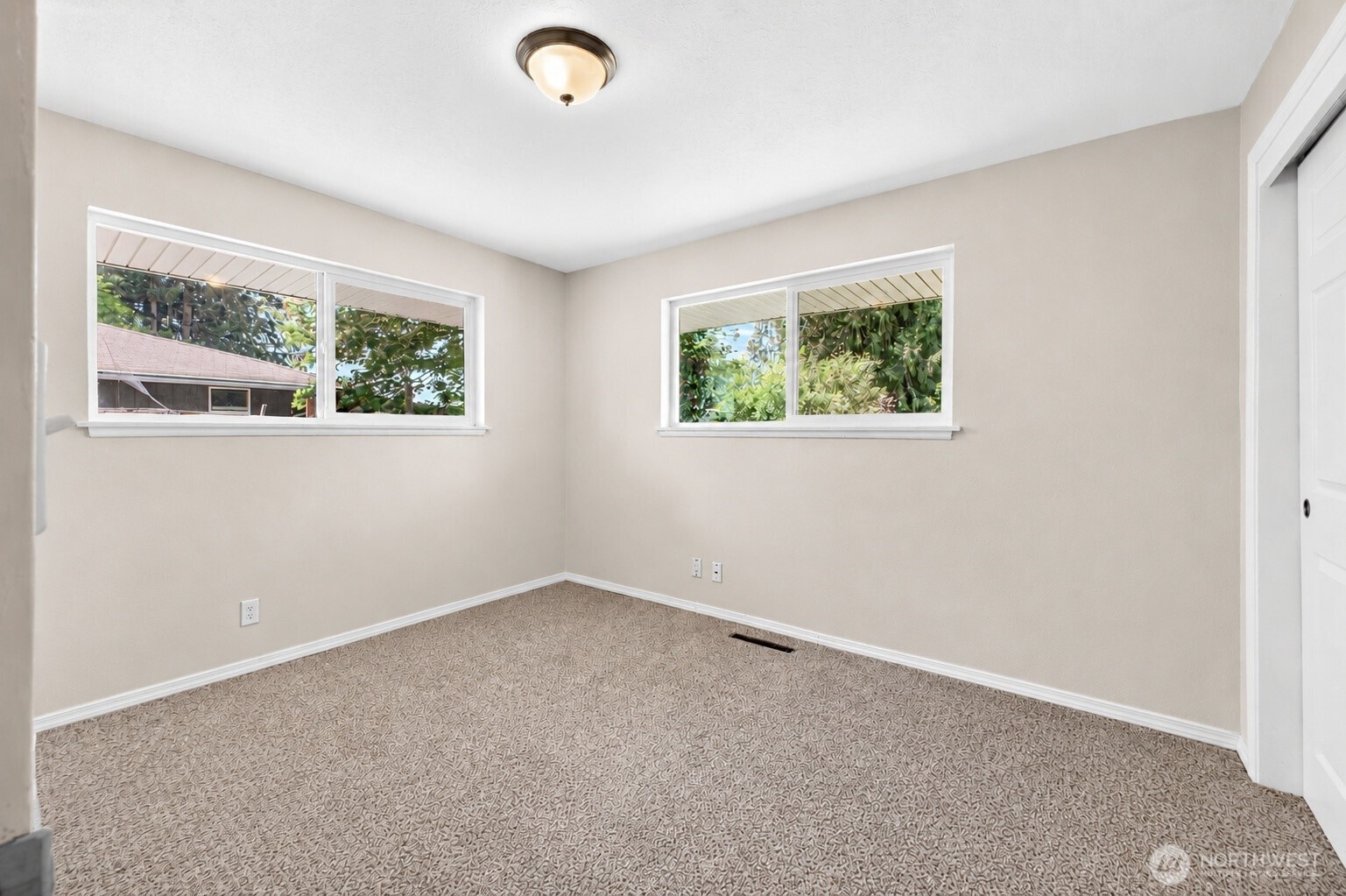 10612 Waller Road E