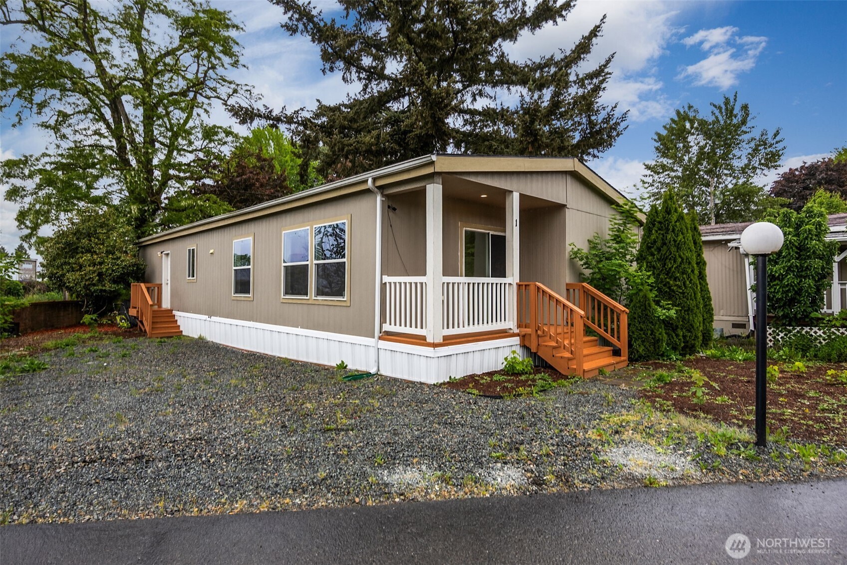 1720 Maple Lane Unit: 1