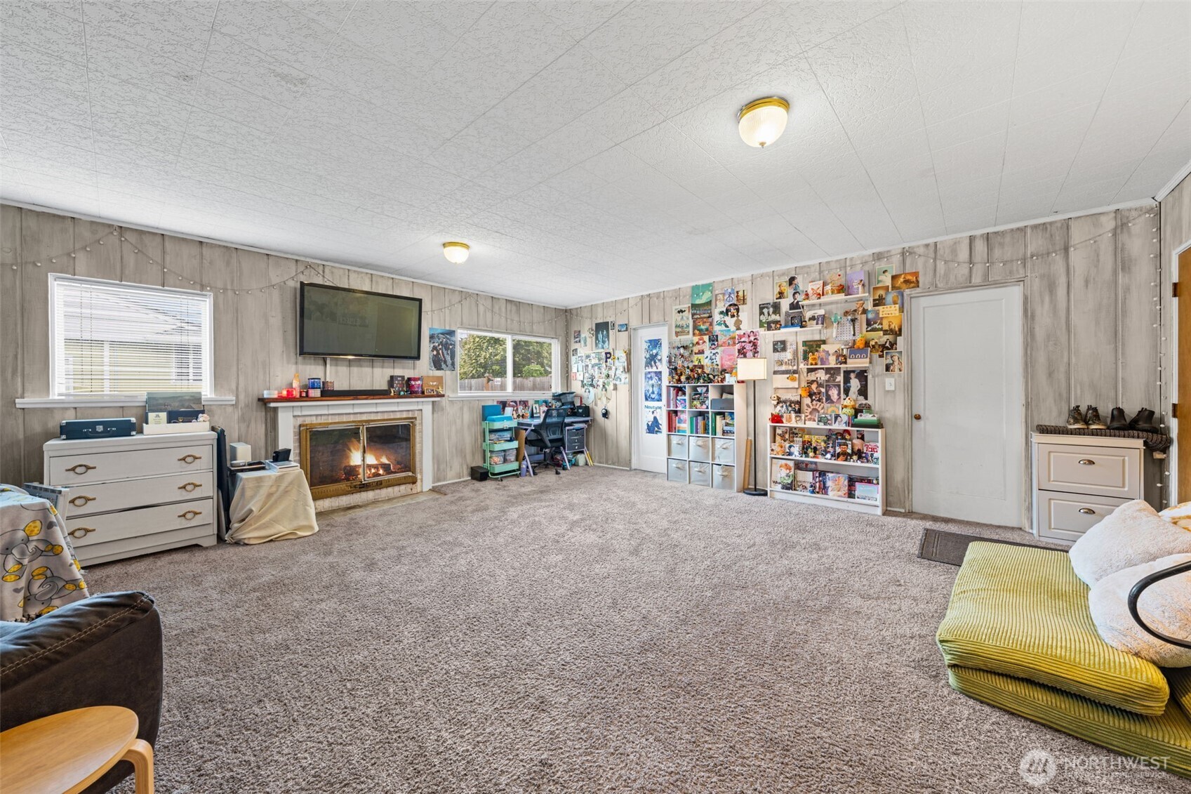 1609 W Pioneer Avenue