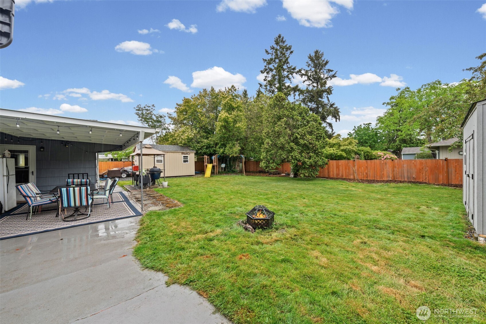 1609 W Pioneer Avenue