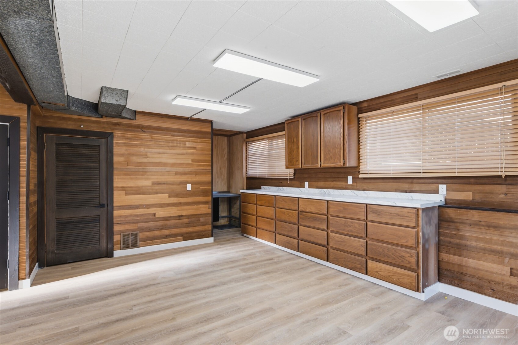 1813 S 244th Place