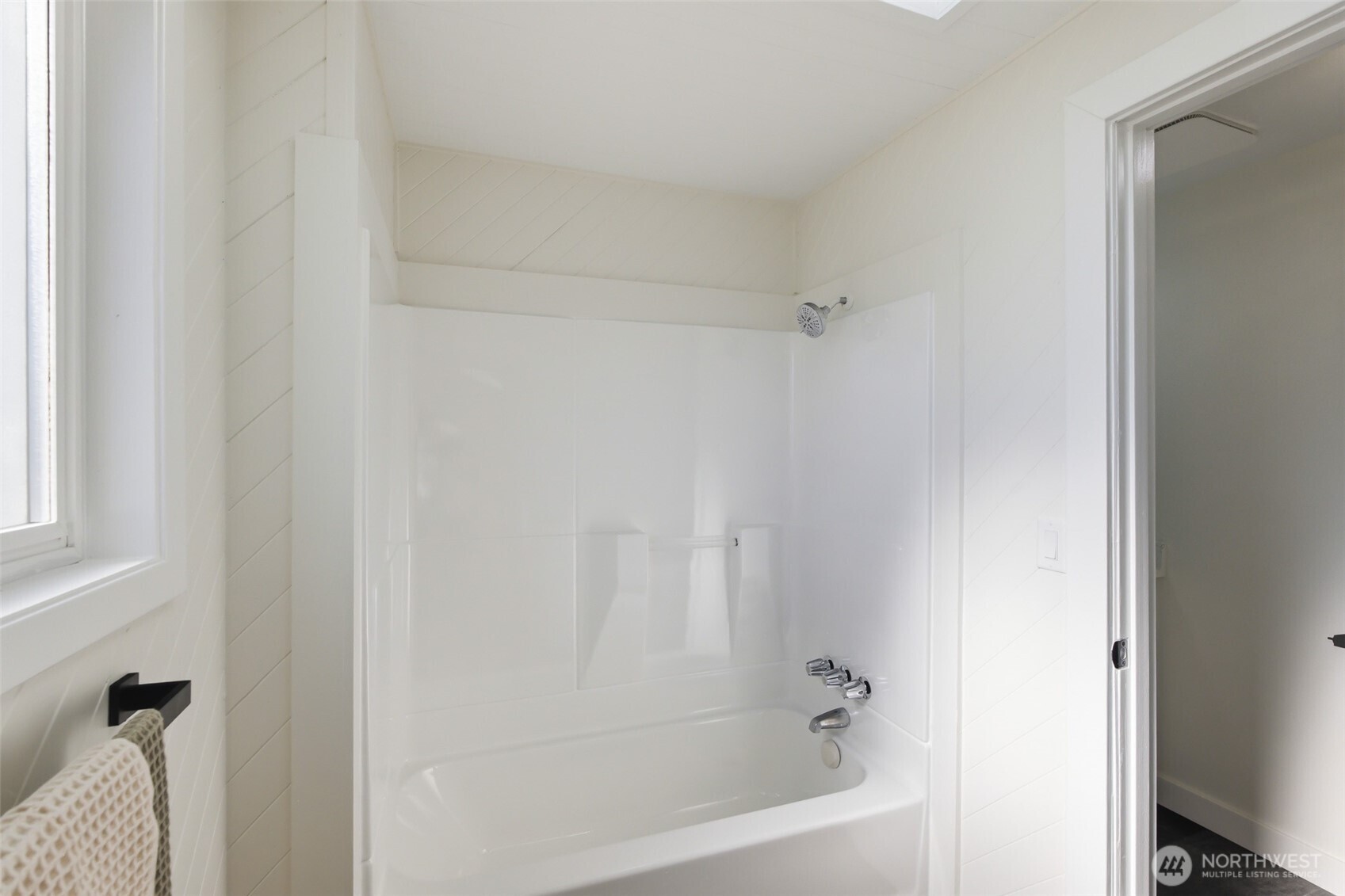 1813 S 244th Place