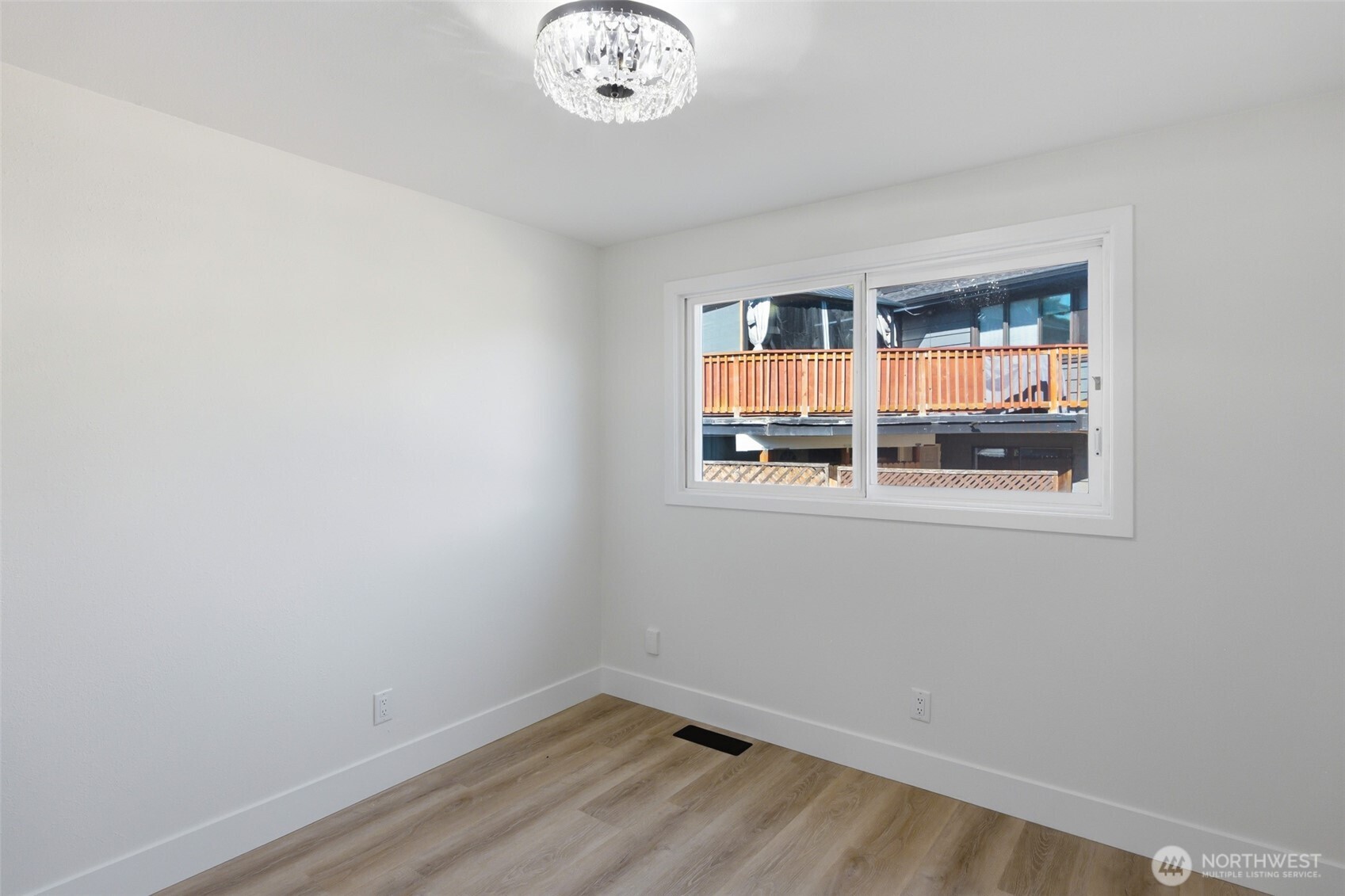 1813 S 244th Place