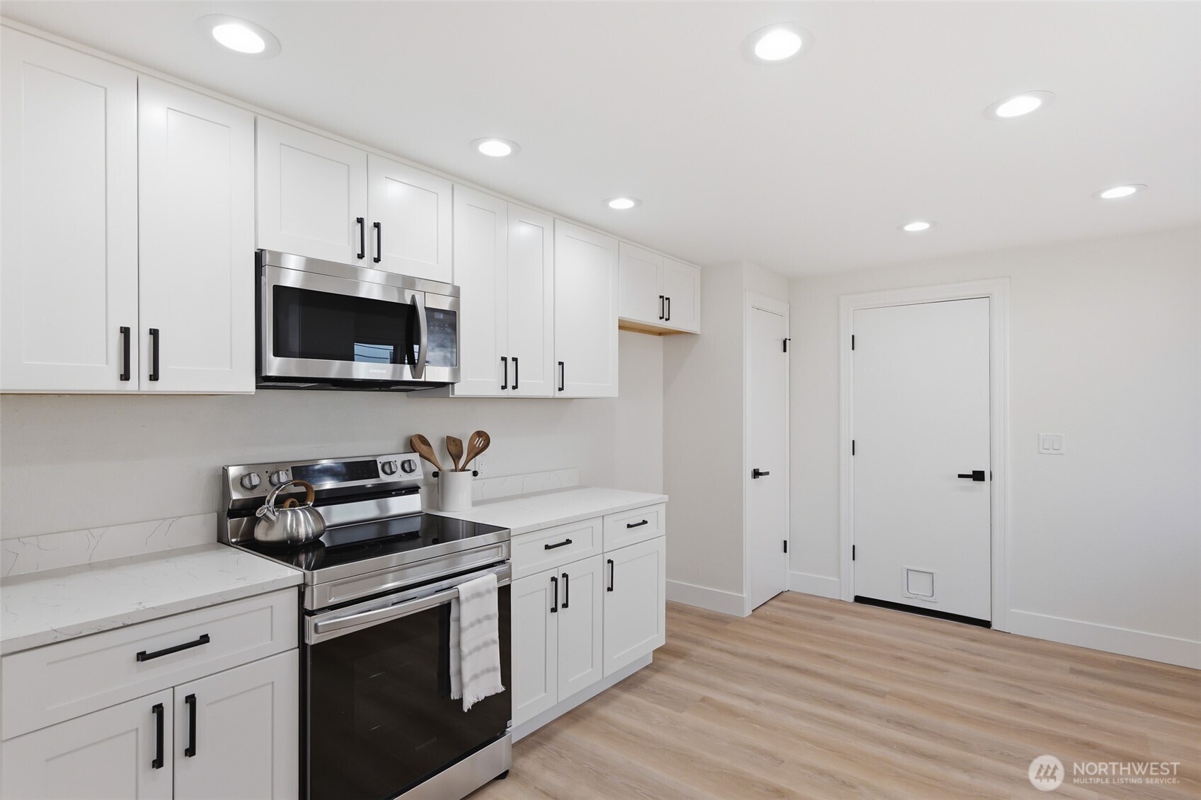 1813 S 244th Place