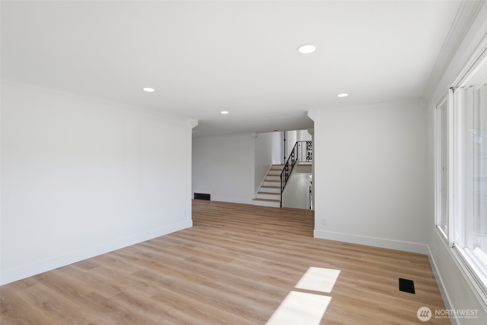 1813 S 244th Place