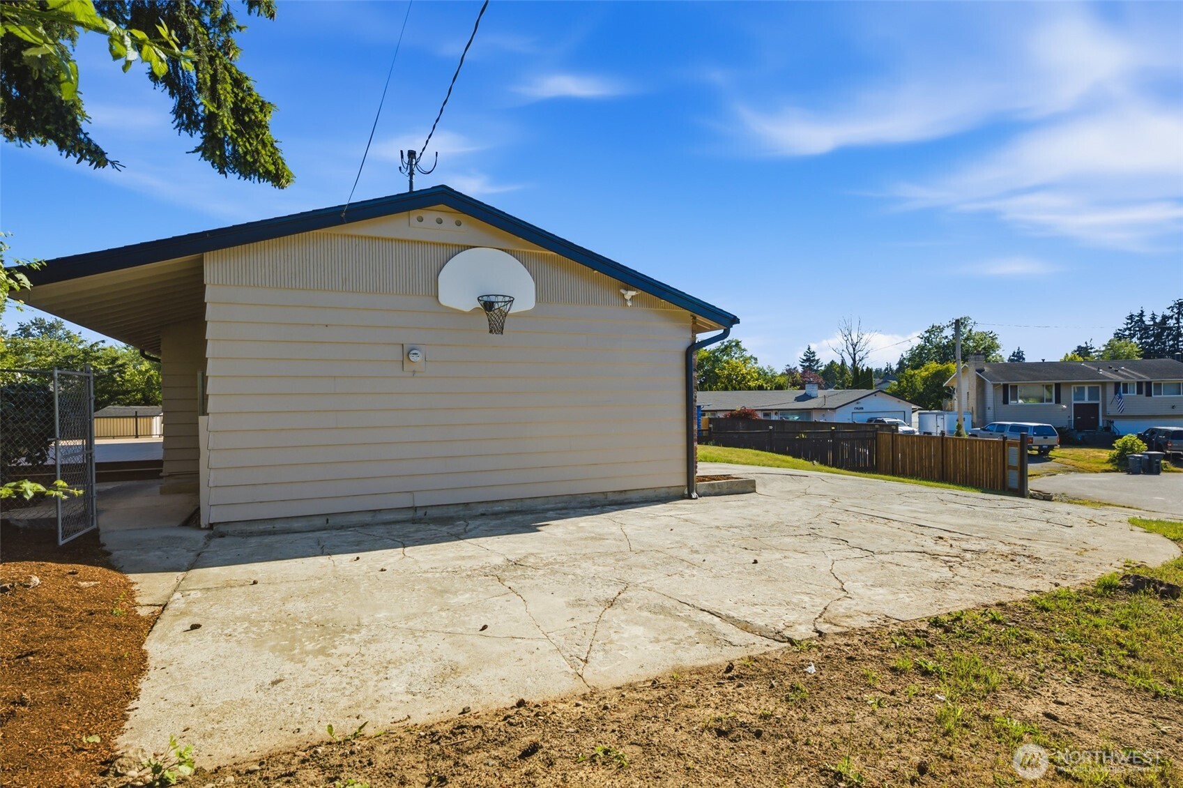 1813 S 244th Place