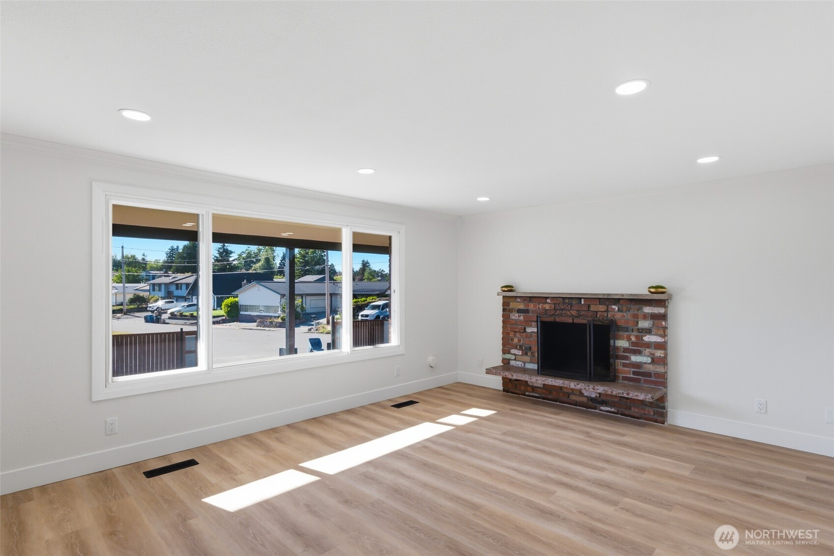 1813 S 244th Place