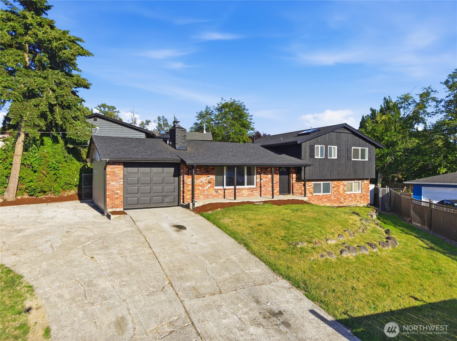 1813 S 244th Place