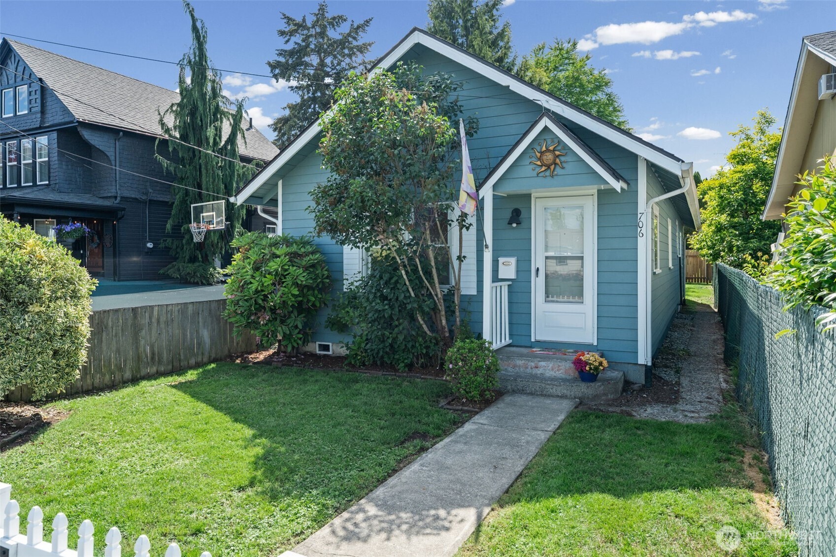 706 3rd Street SW