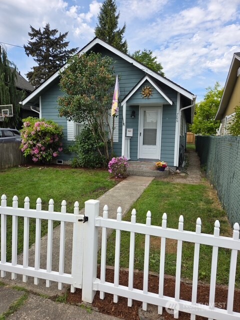 706 3rd Street SW