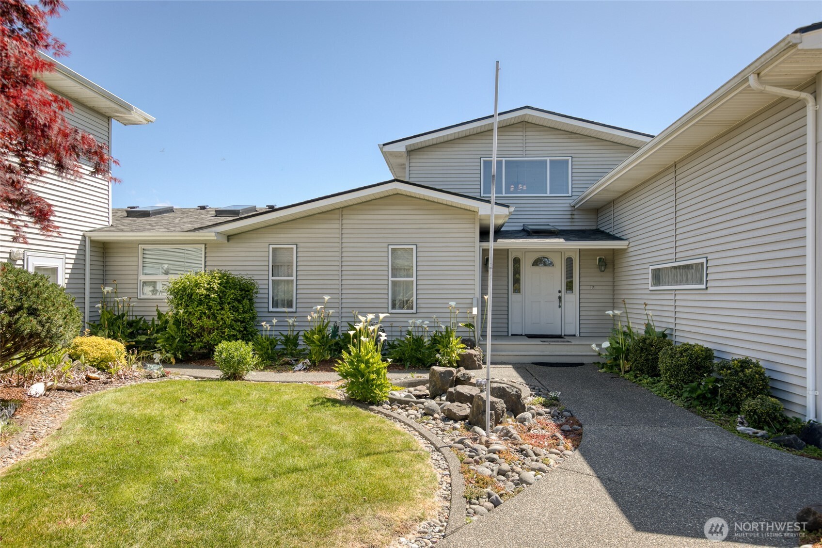 544 Chinook Avenue SE