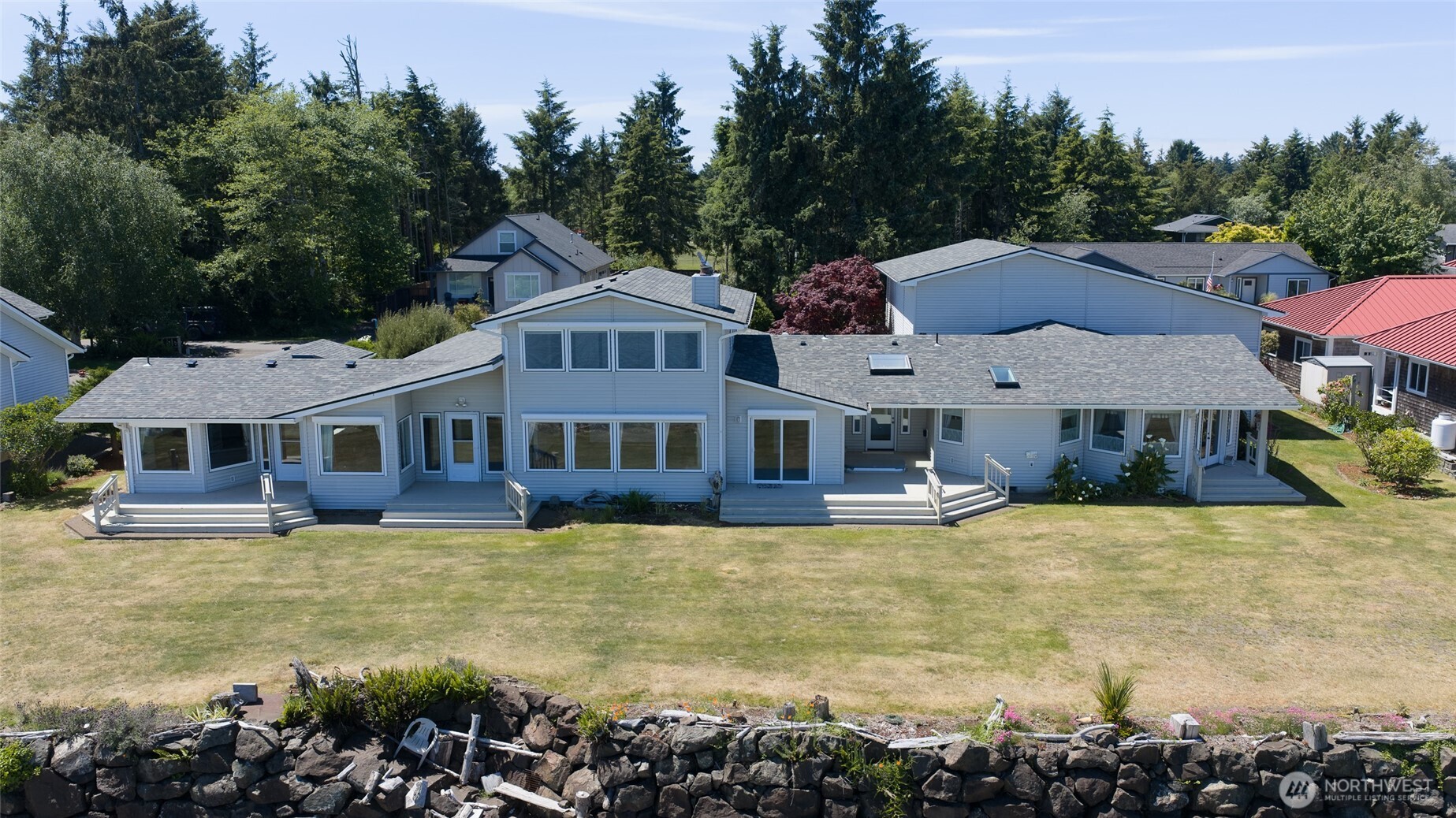 544 Chinook Avenue SE