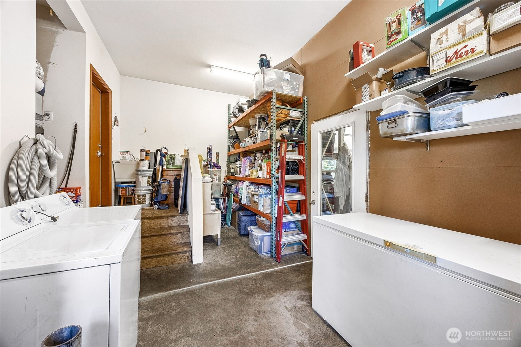 1708 210th Avenue E