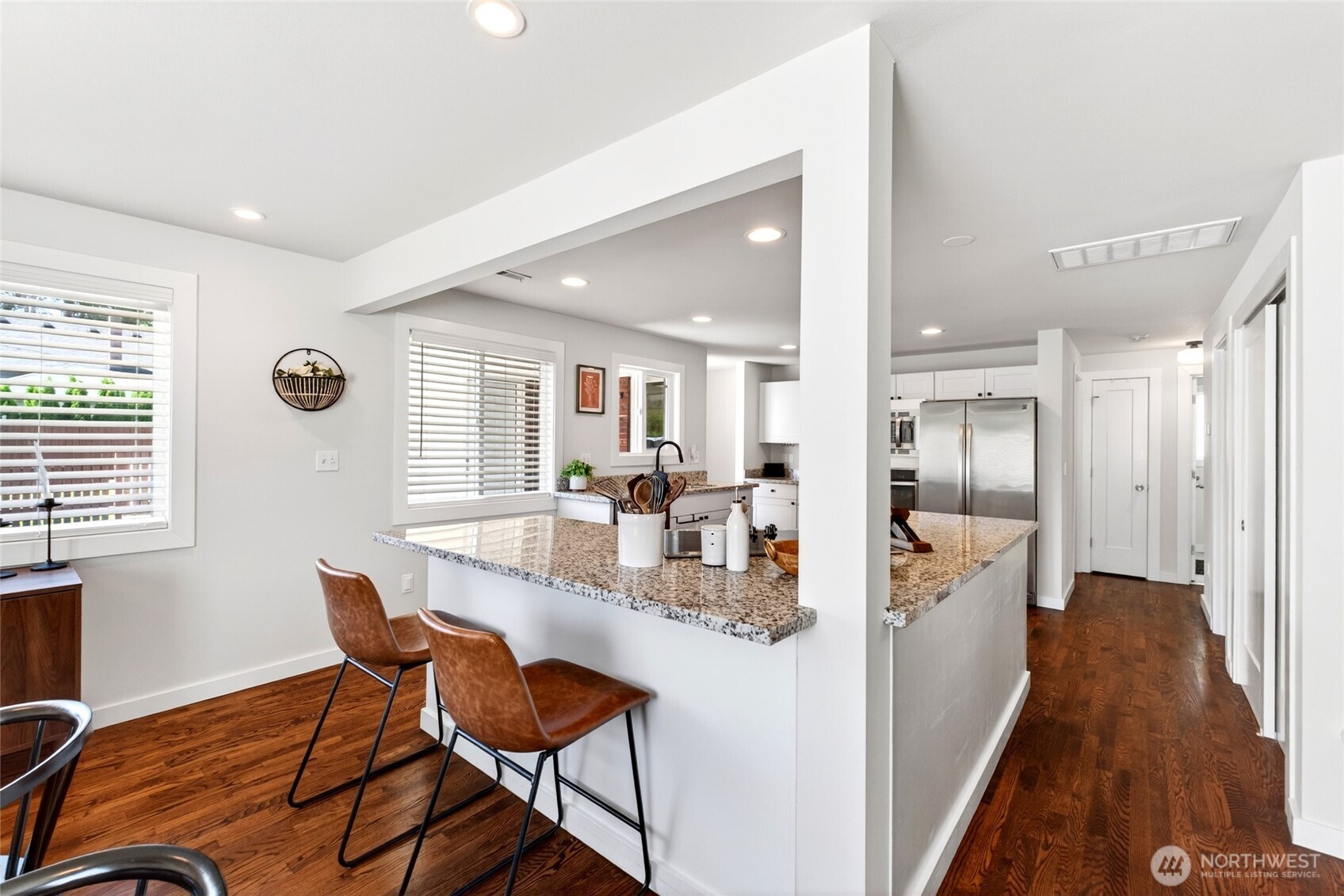 1604 W Pioneer Avenue