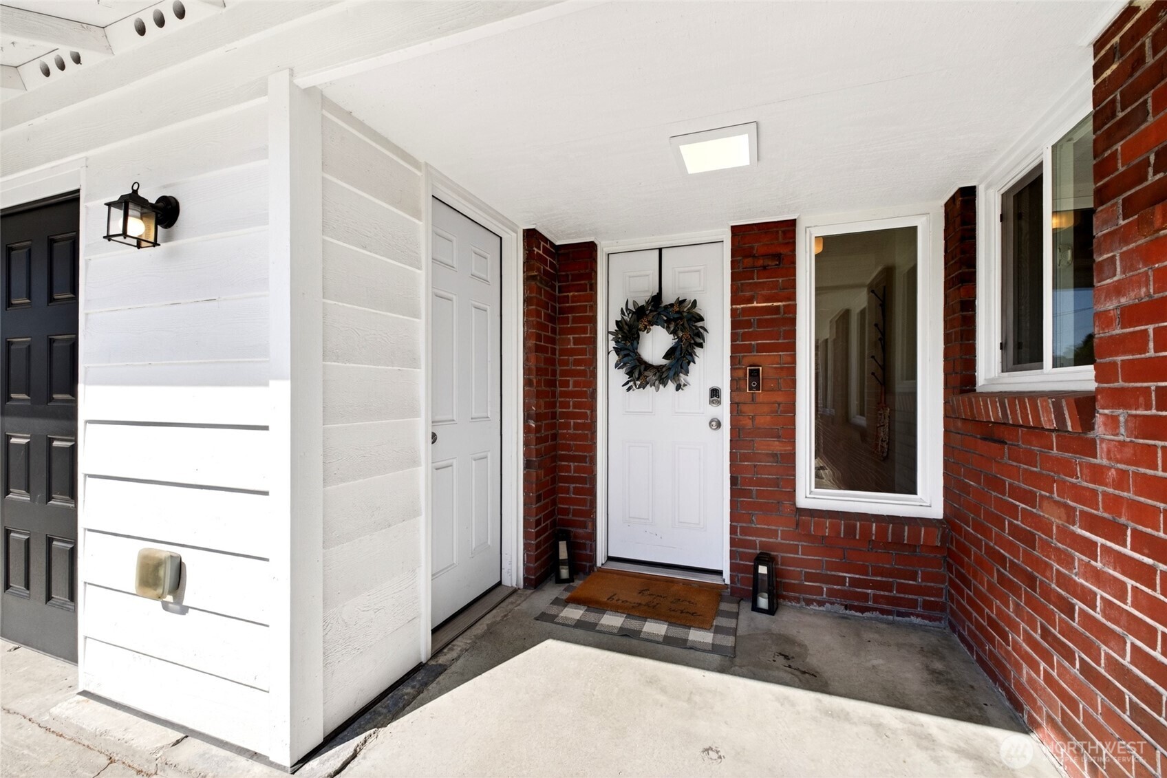 1604 W Pioneer Avenue