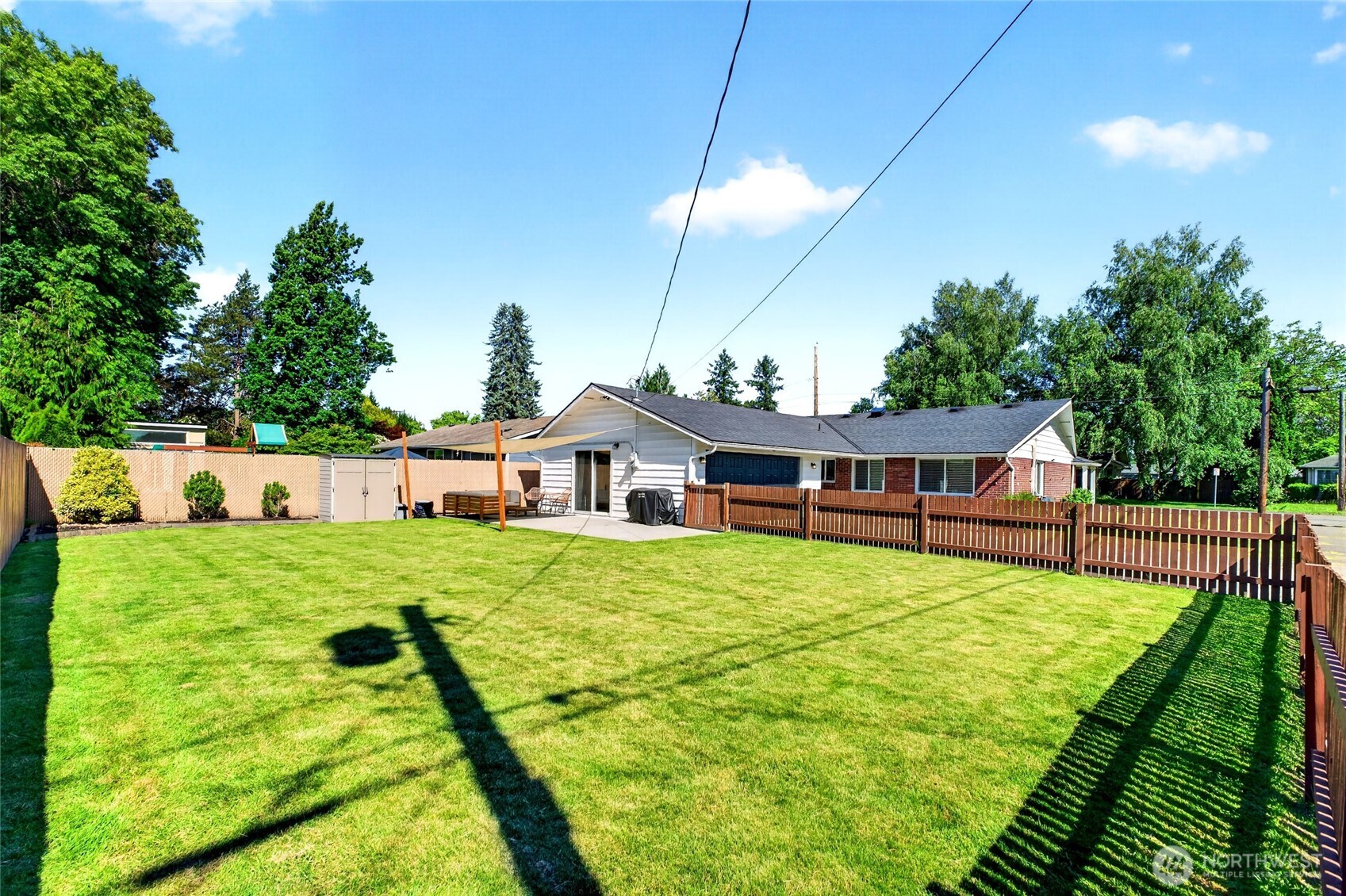 1604 W Pioneer Avenue