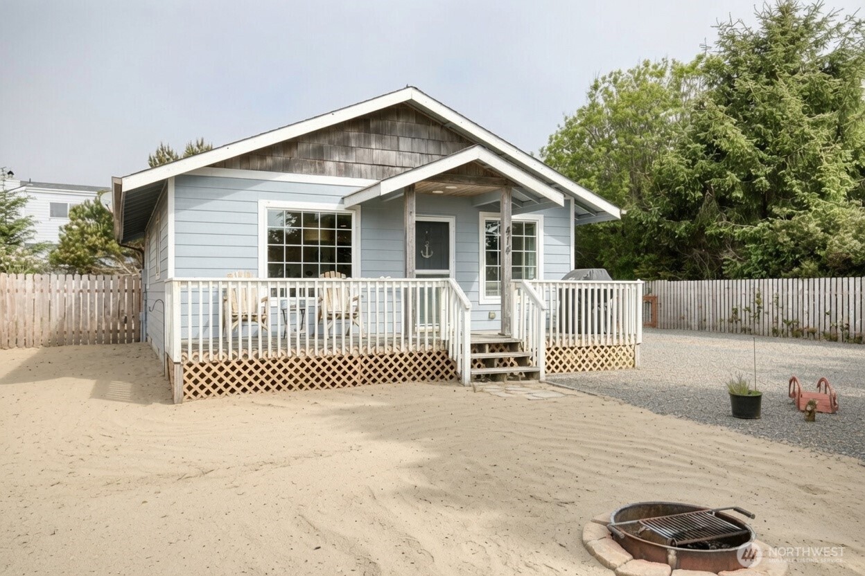 414 Salina Cruz Avenue SW