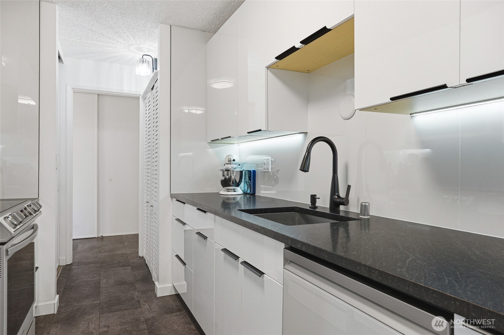 2500 Canterbury Lane E Unit: 204
