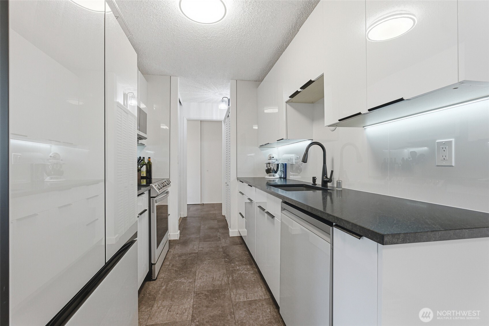 2500 Canterbury Lane E Unit: 204