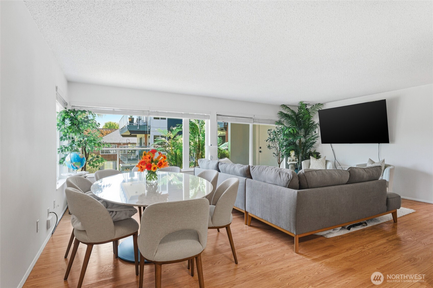 2500 Canterbury Lane E Unit: 204