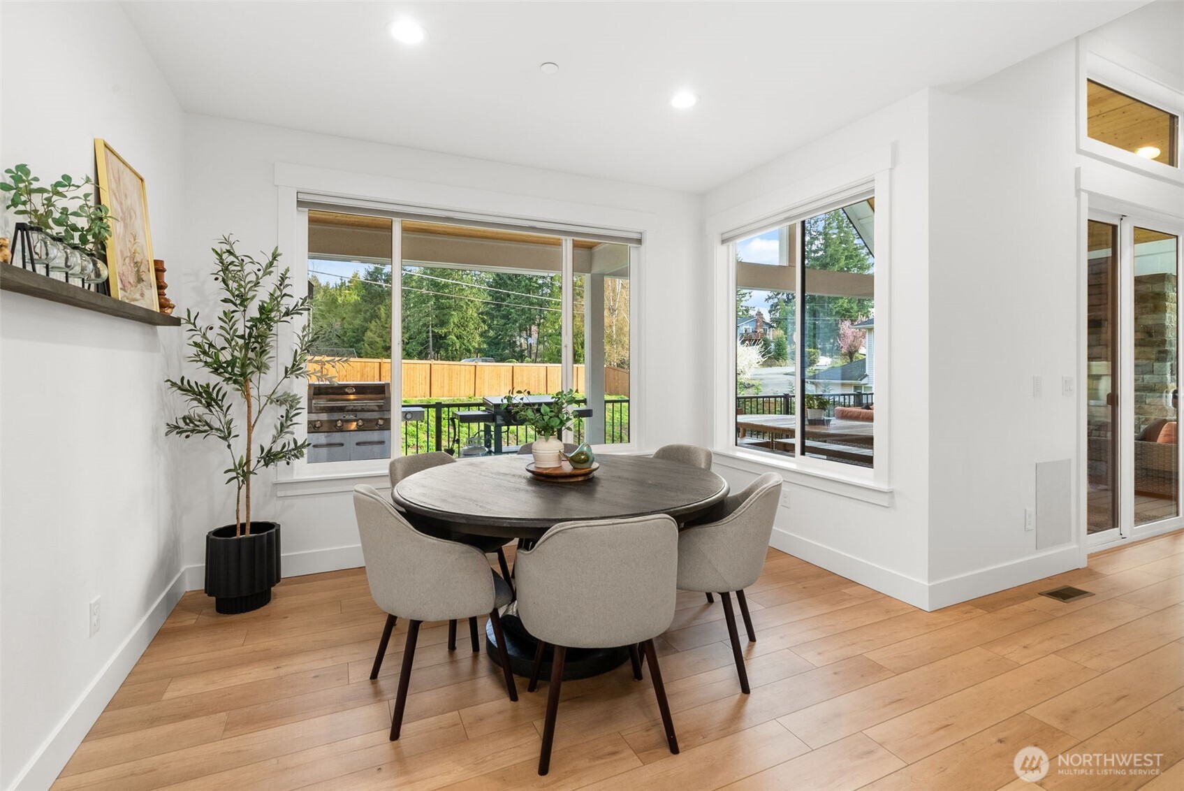 17905 28th Street E