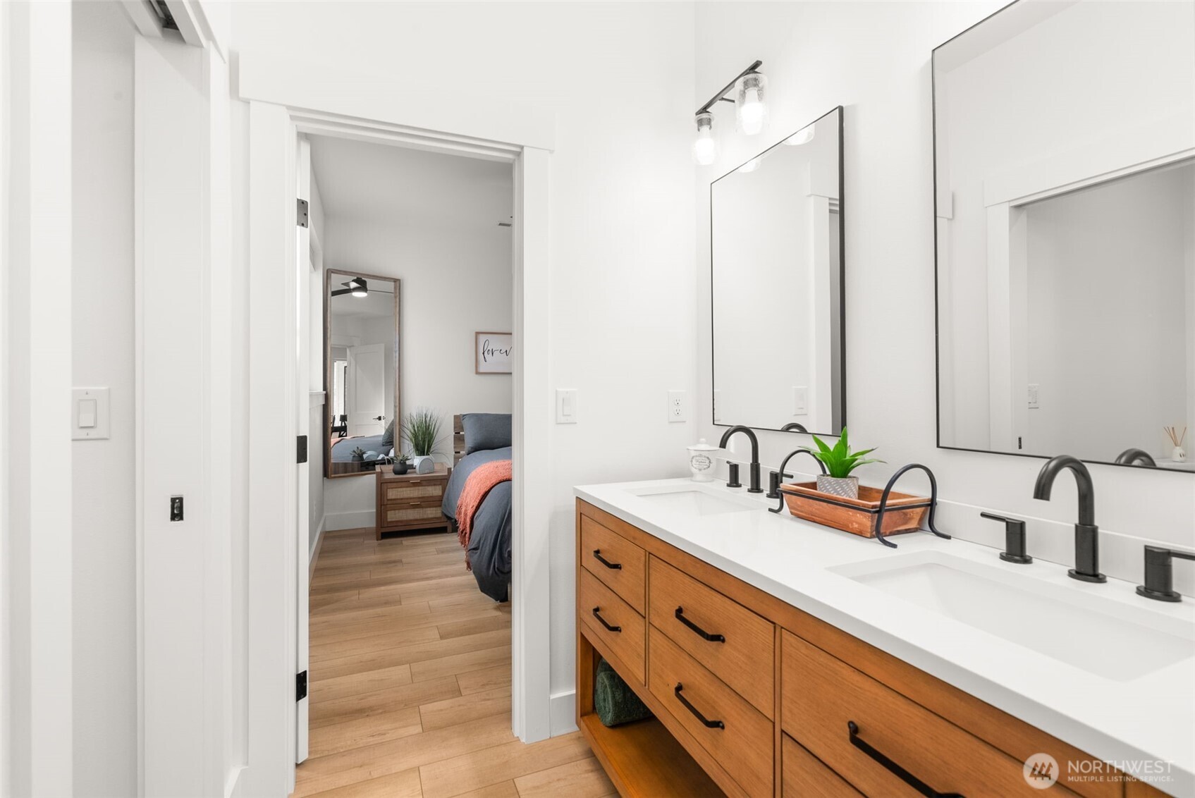 17905 28th Street E