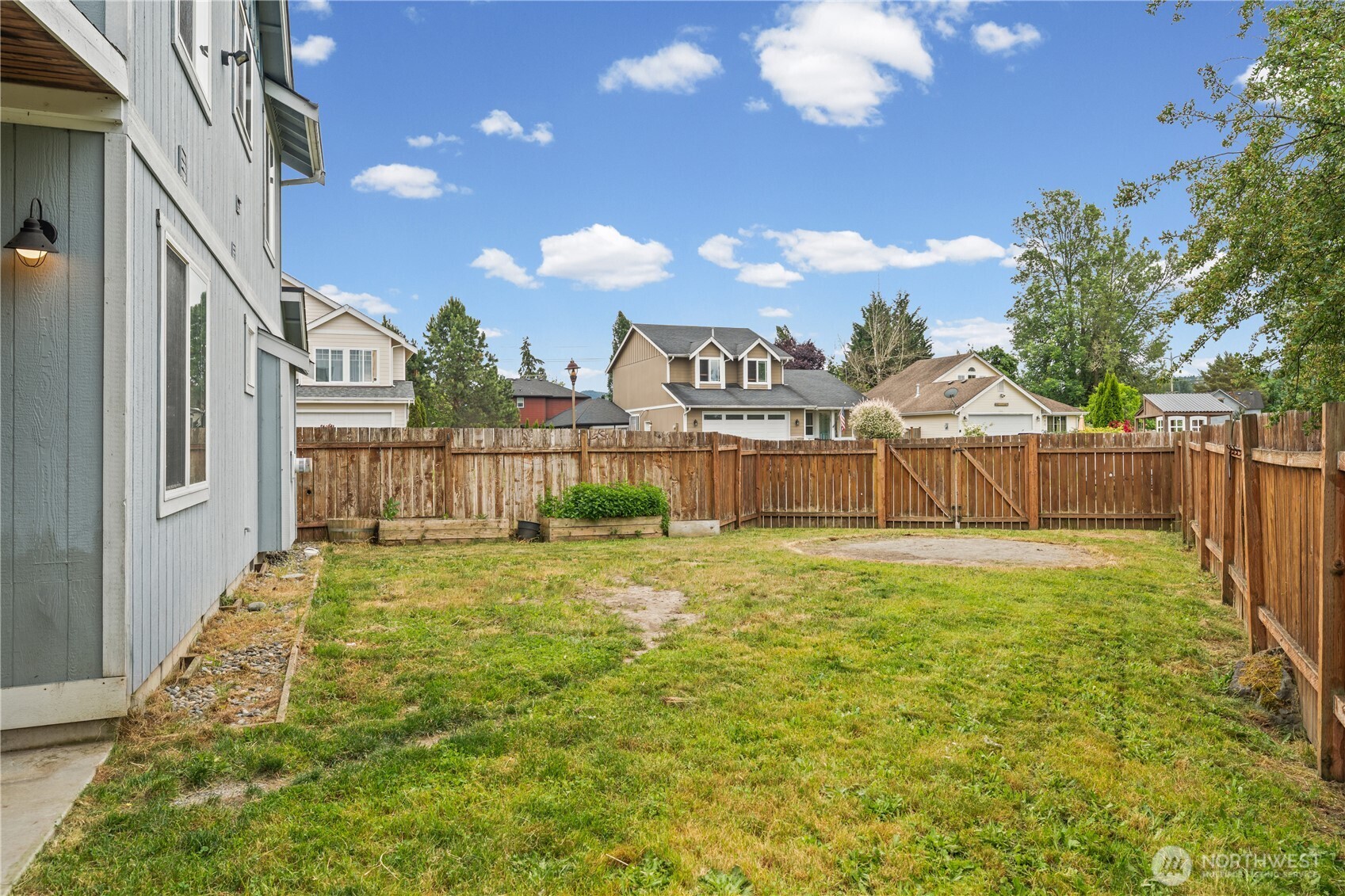 411 Rudnick Court NW