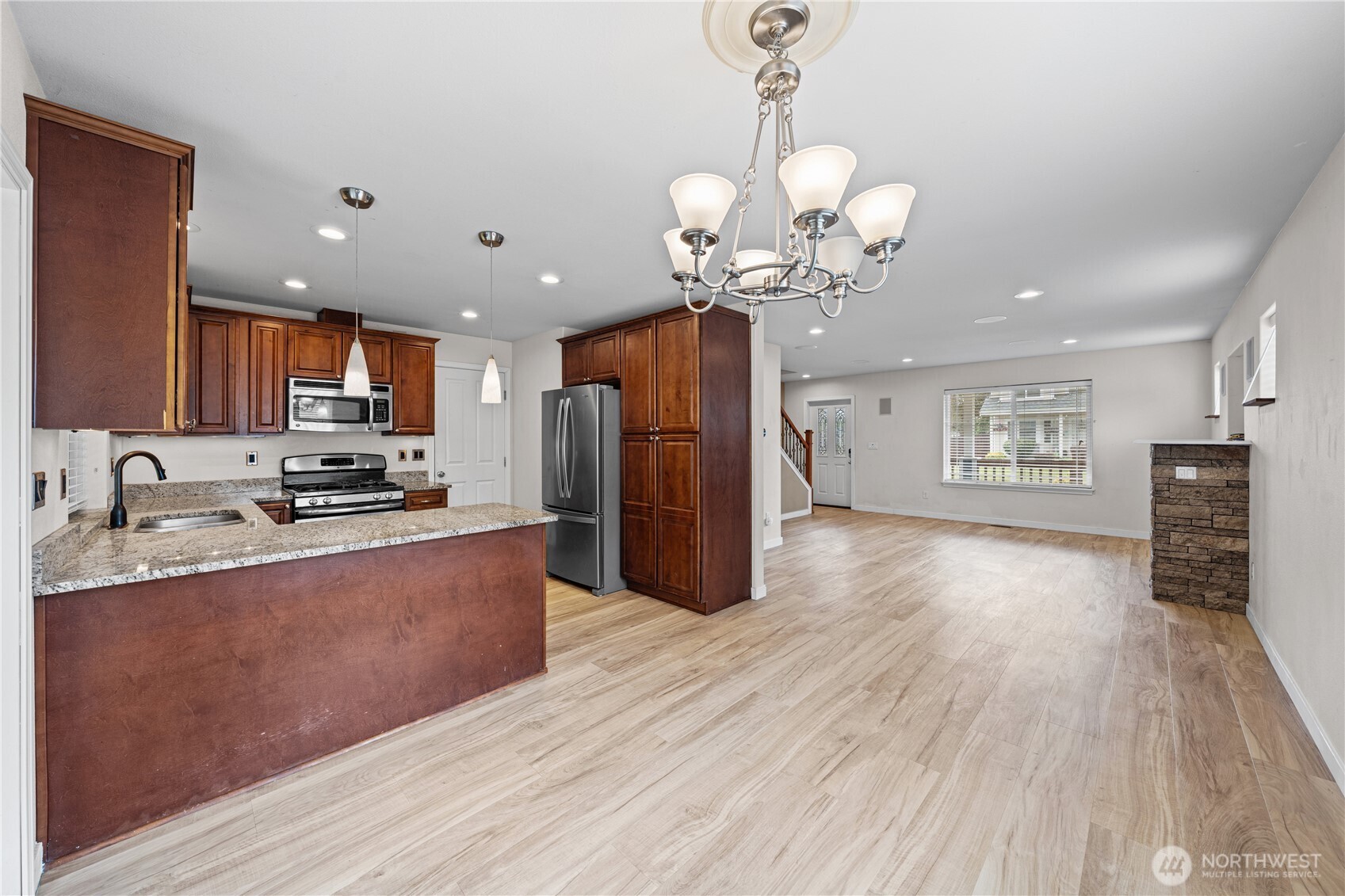 411 Rudnick Court NW