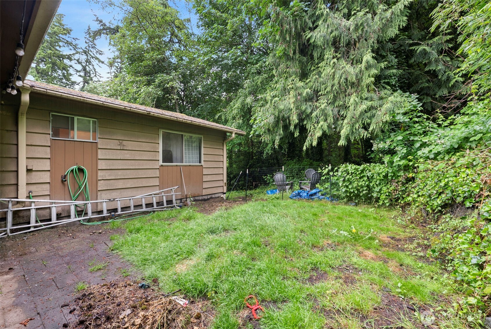 1422 Colchester Dr SE
