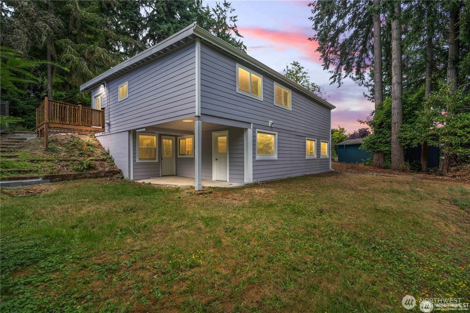 2749 Parkway Drive W