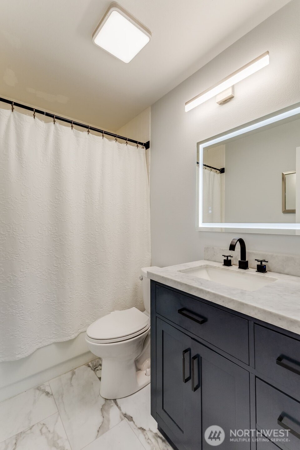 1504 Aurora Avenue N Unit: 110