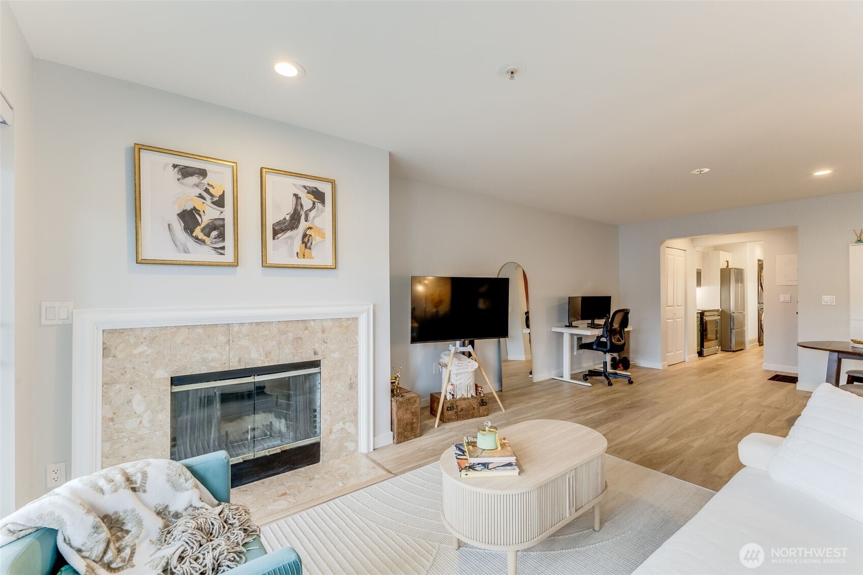 1504 Aurora Avenue N Unit: 110