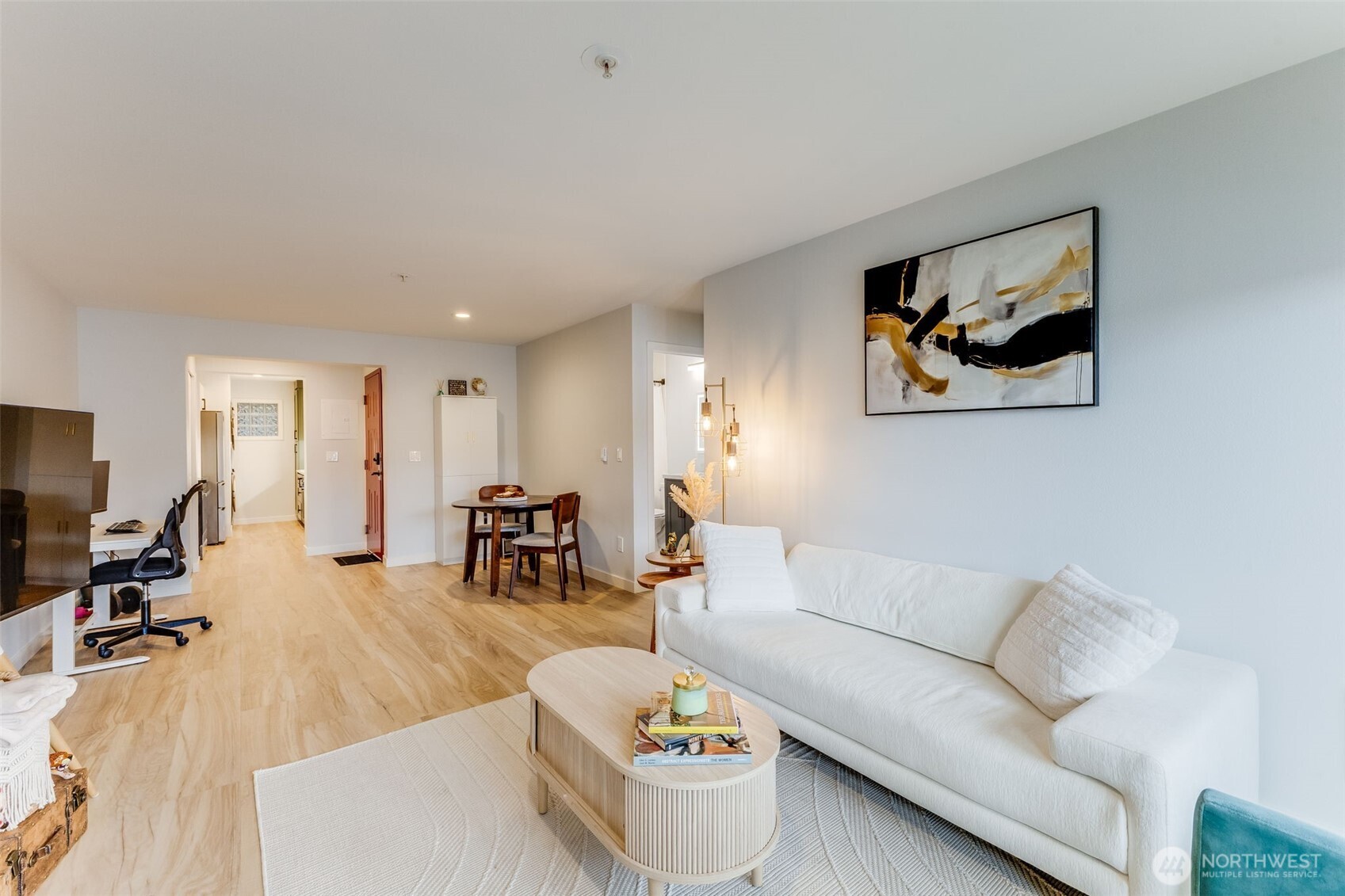 1504 Aurora Avenue N Unit: 110