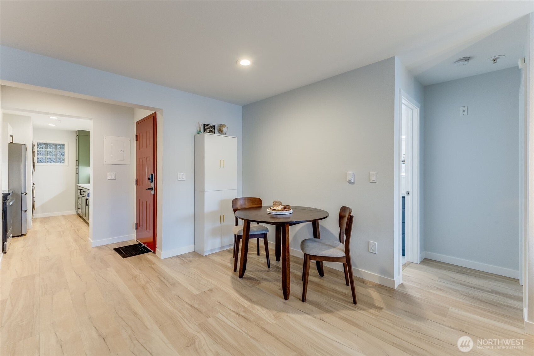 1504 Aurora Avenue N Unit: 110
