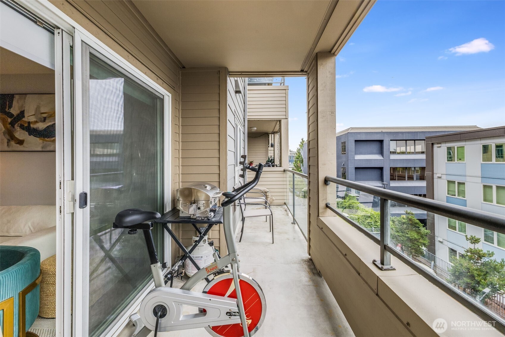 1504 Aurora Avenue N Unit: 110