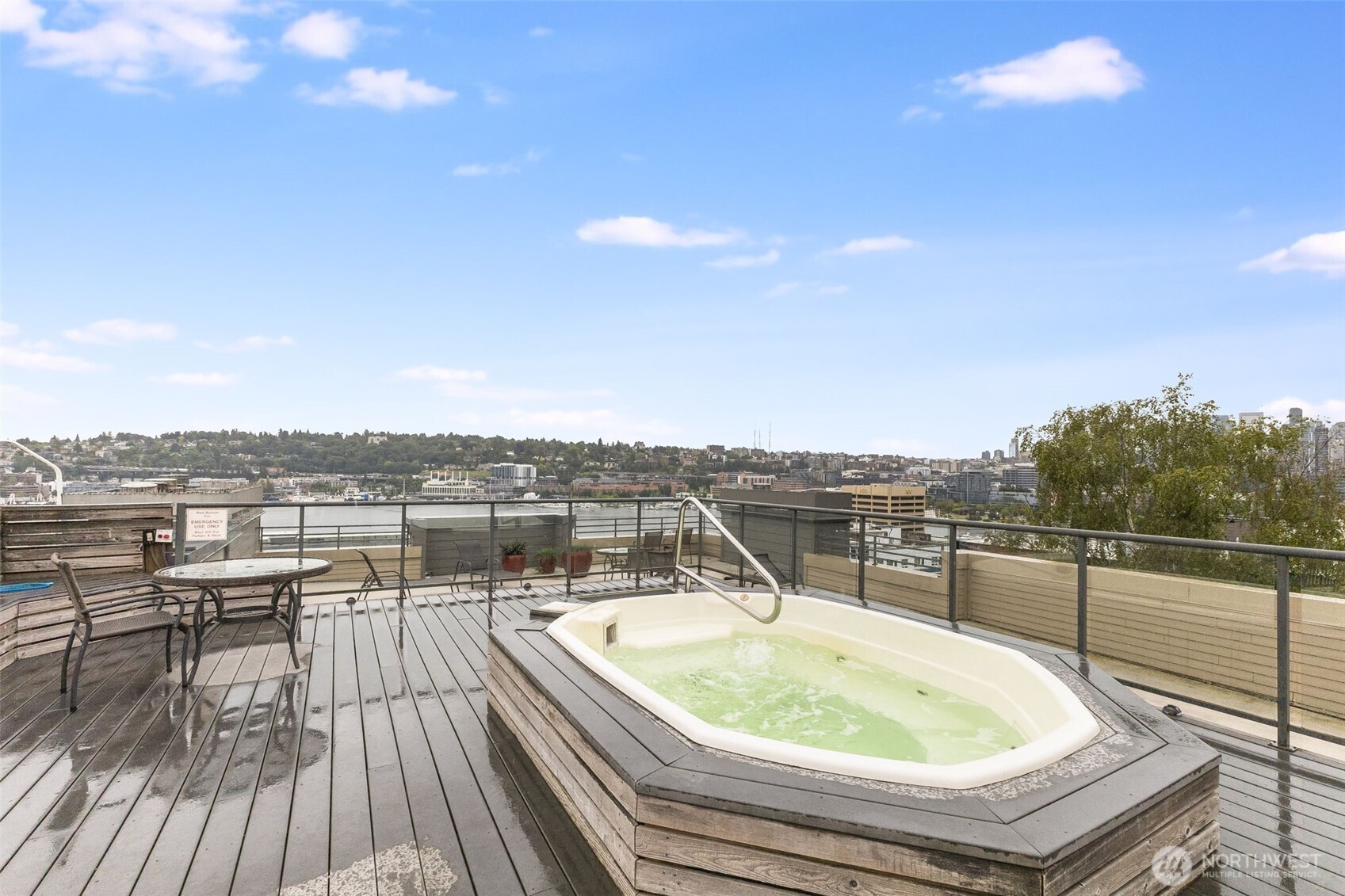 1504 Aurora Avenue N Unit: 110