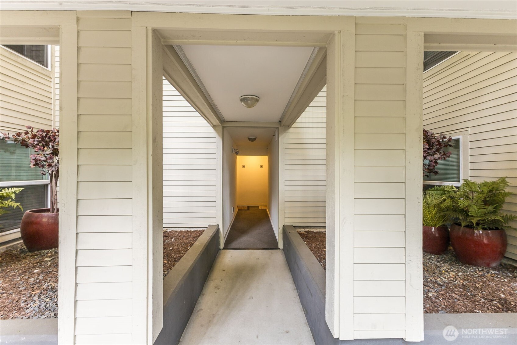 1504 Aurora Avenue N Unit: 110