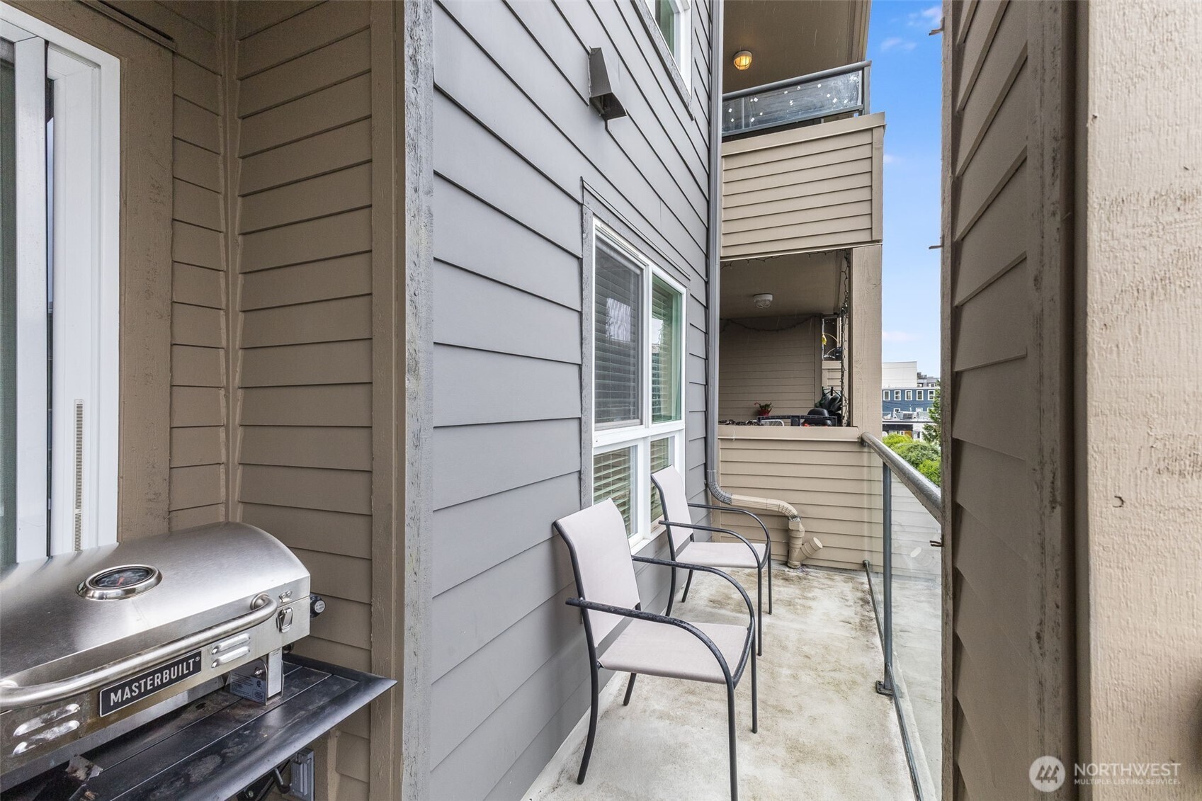 1504 Aurora Avenue N Unit: 110