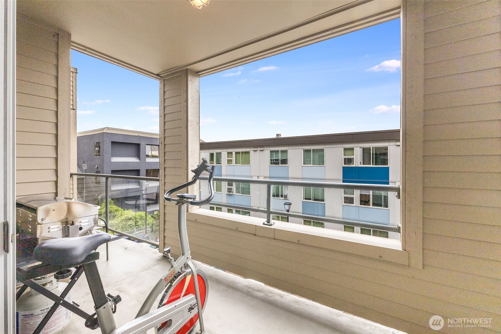 1504 Aurora Avenue N Unit: 110