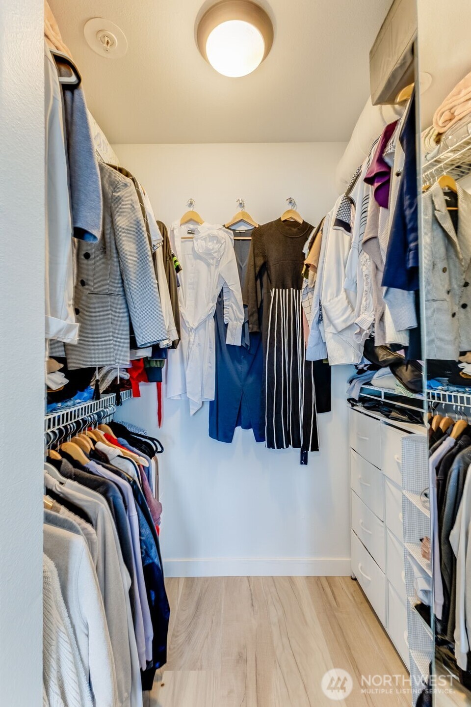 1504 Aurora Avenue N Unit: 110
