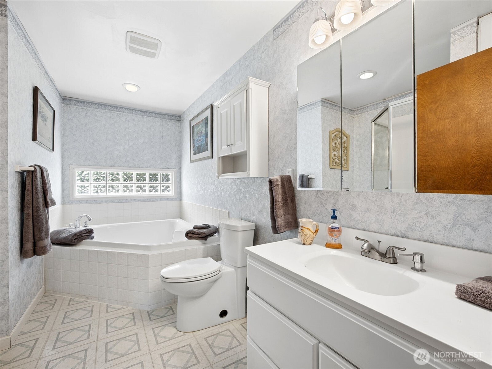 10410 260th Street E