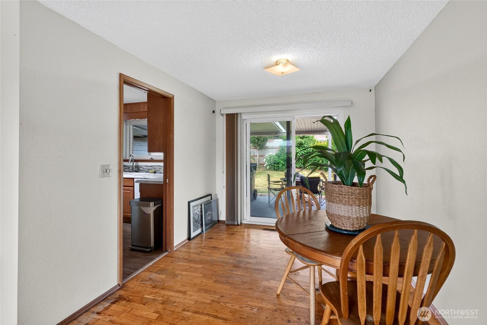 1420 N Woodlawn